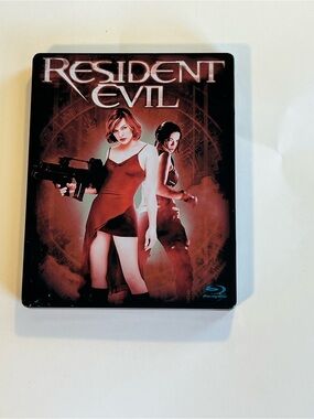 Resident Evil Blu-ray SteelBook - Red Cover
